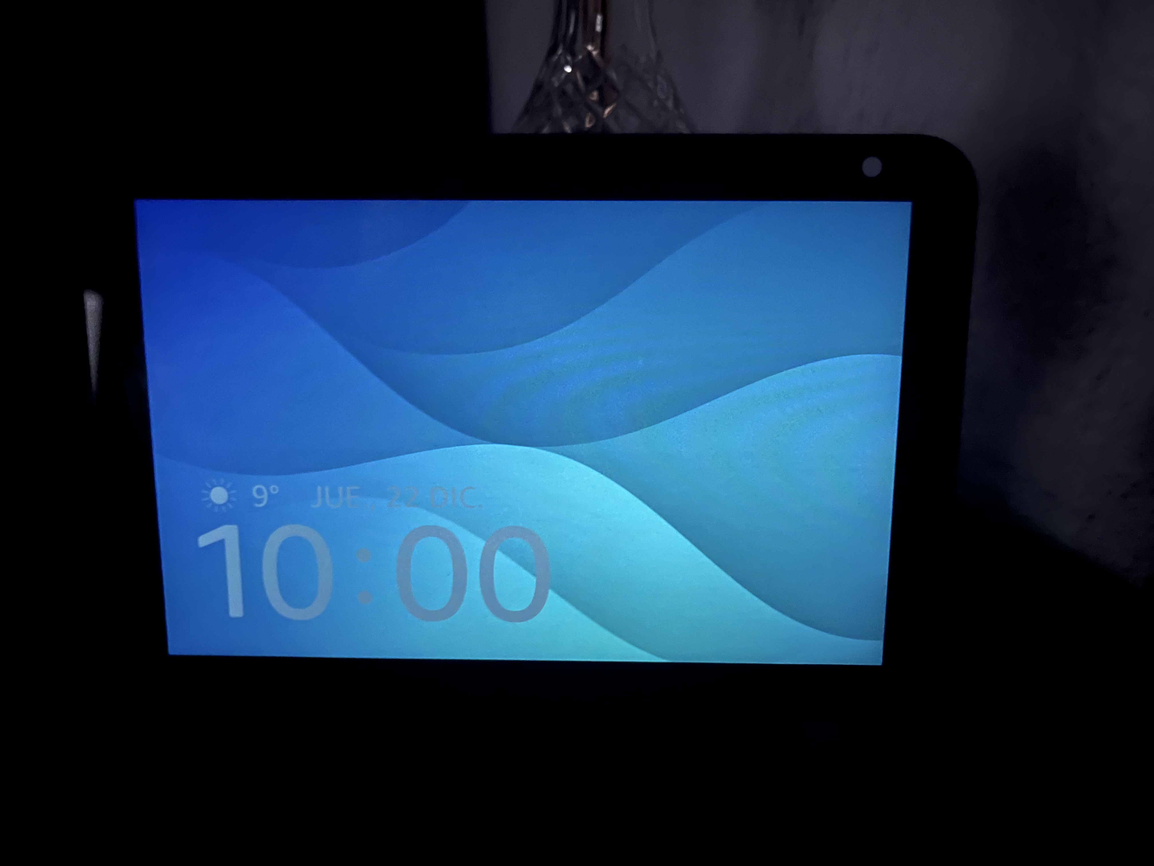 Como colocar fotos en Echo Show 8?